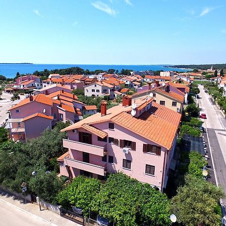 Apartments Mira 1293 Фажана Экстерьер фото