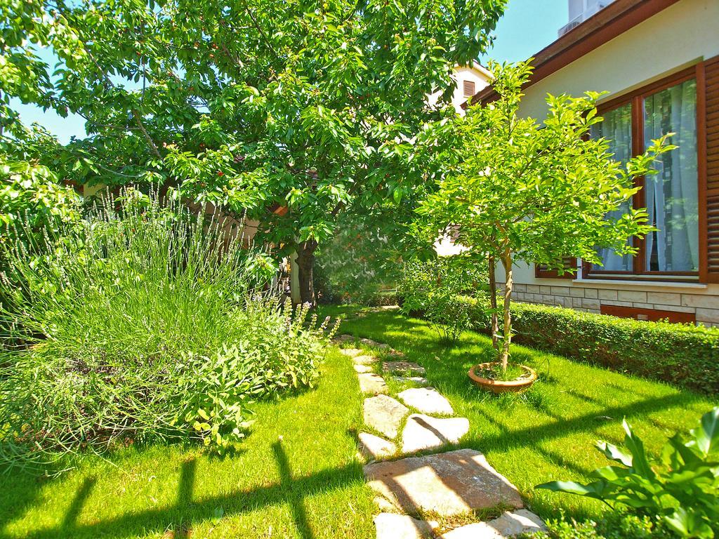 Apartments Mira 1293 Фажана Экстерьер фото